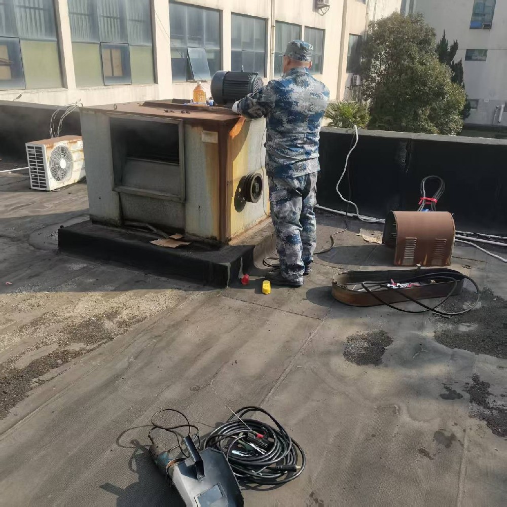 厨房排风设备维修更换